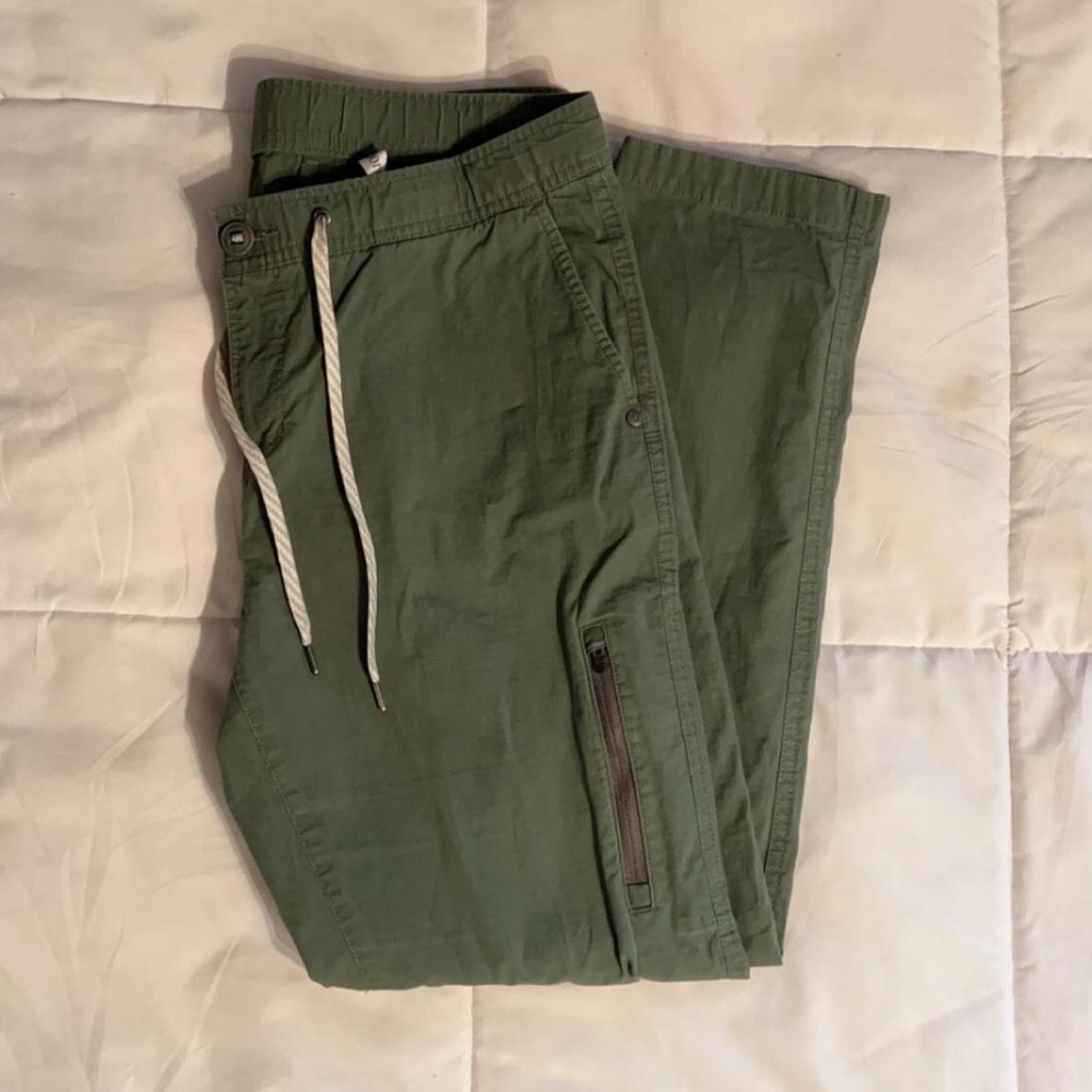 Vuori 100% Cotton Army Green Utility Hiking Outdoor Pants with Drawstrings